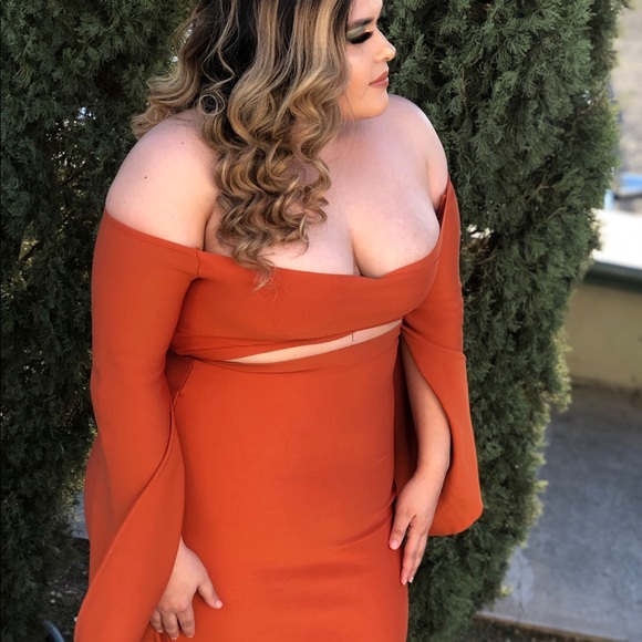 Meet your Posher, Leslie - Picture 5 of 5